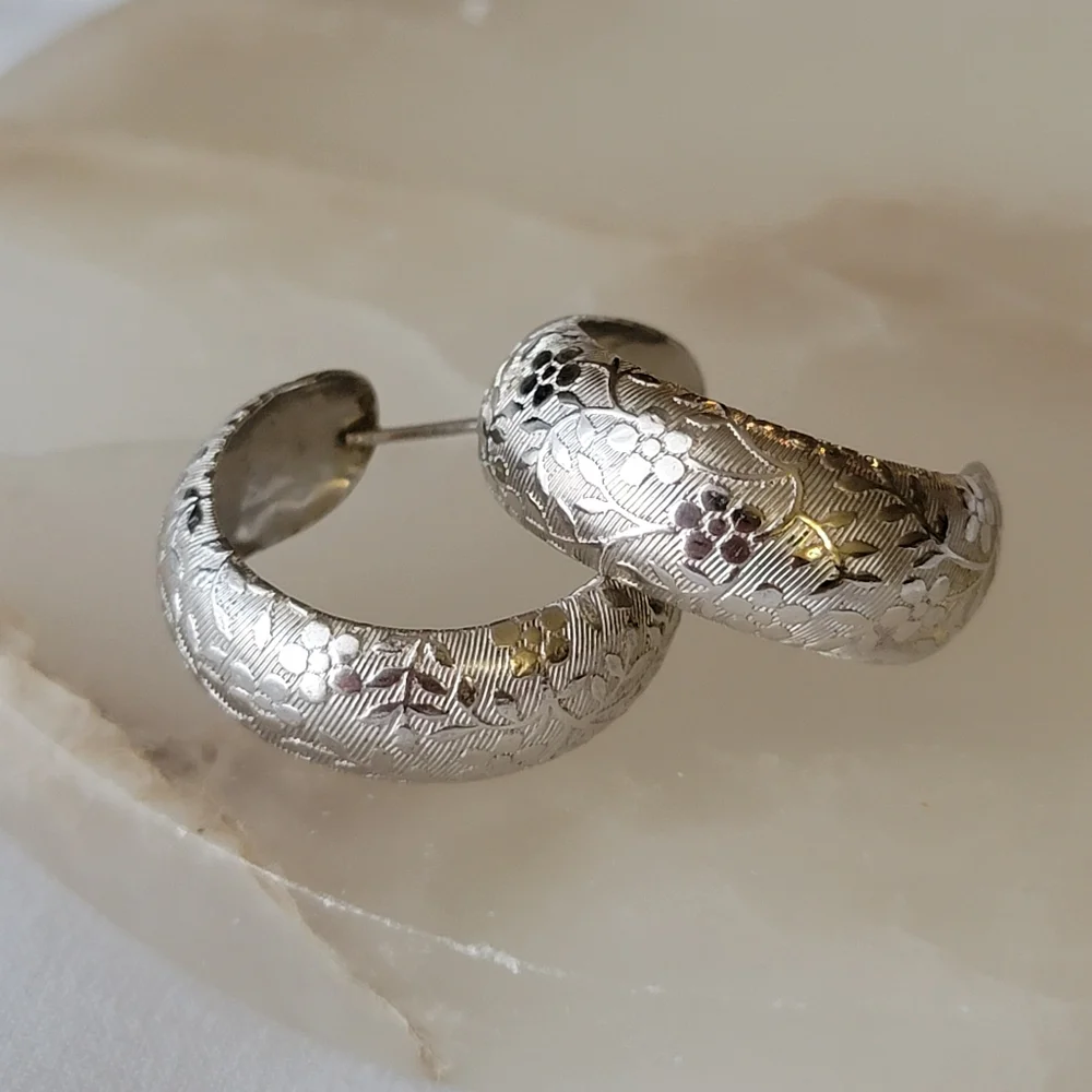 Vintage Floral Embossed Silver Metal Wide Hoop Earrings Gorgeous Jewelry